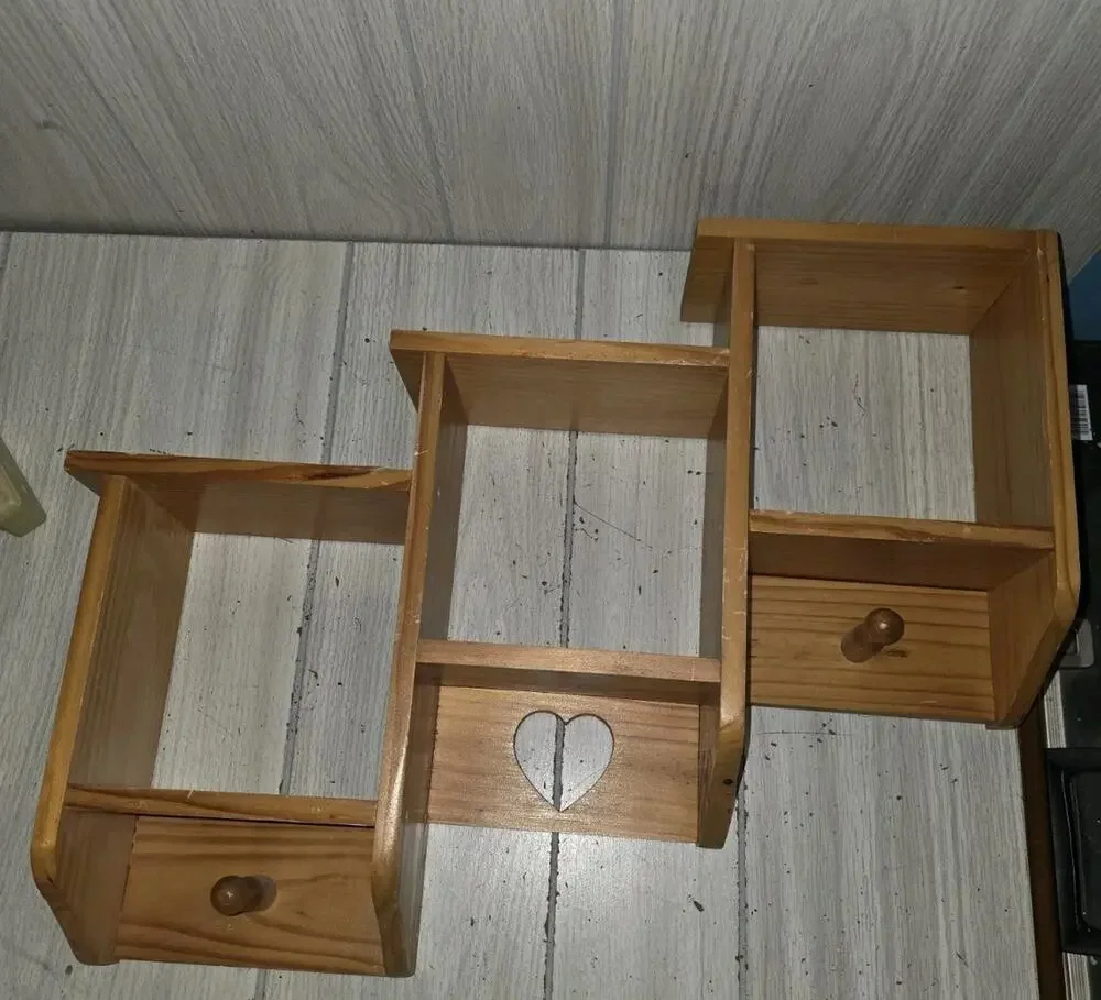 Vintage Heart Cutout 3 Tier Display Shelf Wood W/Pegs Rustic Country Farmhouse